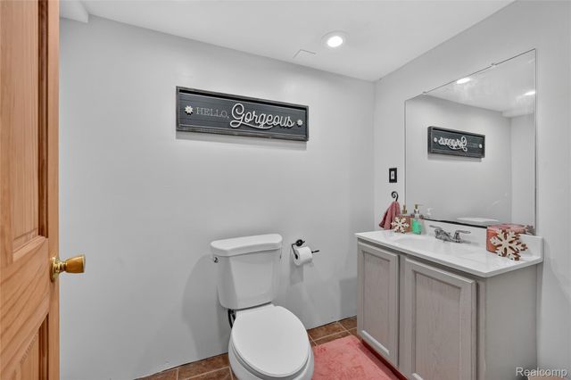16130 Aspen Hollow Drive, Fenton Charter Township, MI 48430