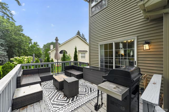 16130 Aspen Hollow Drive, Fenton Charter Township, MI 48430
