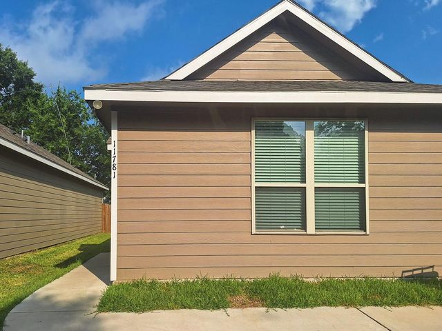 11781 White Cedar Street, Willis, TX 77318