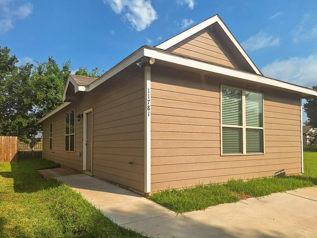 11781 White Cedar Street, Willis, TX 77318