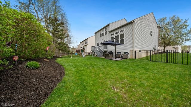 9660 Sunray Dr Drive, Olmsted Twp, OH 44138