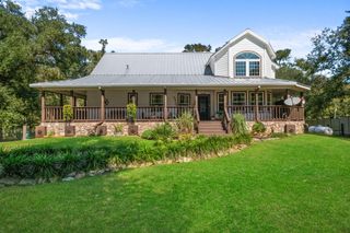 7411 Creek Drive, Damon, TX 77430