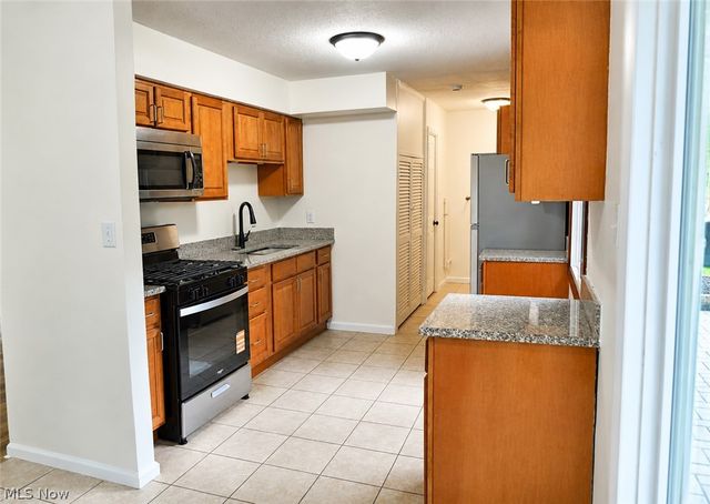 25445 Randolph Road, Bedford Heights, OH 44146