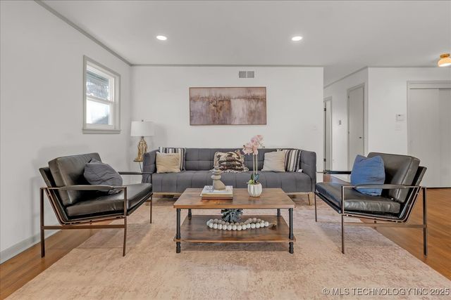 5749 E 26th Street, Tulsa, OK 74114