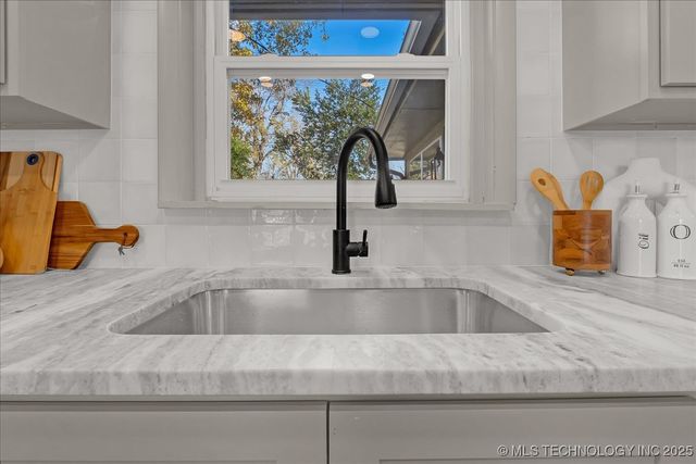 5749 E 26th Street, Tulsa, OK 74114