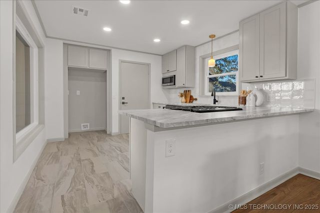 5749 E 26th Street, Tulsa, OK 74114