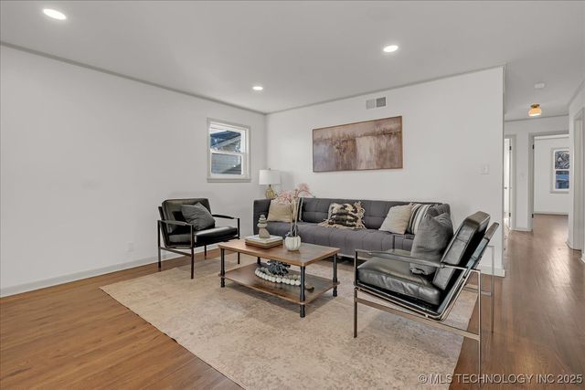 5749 E 26th Street, Tulsa, OK 74114