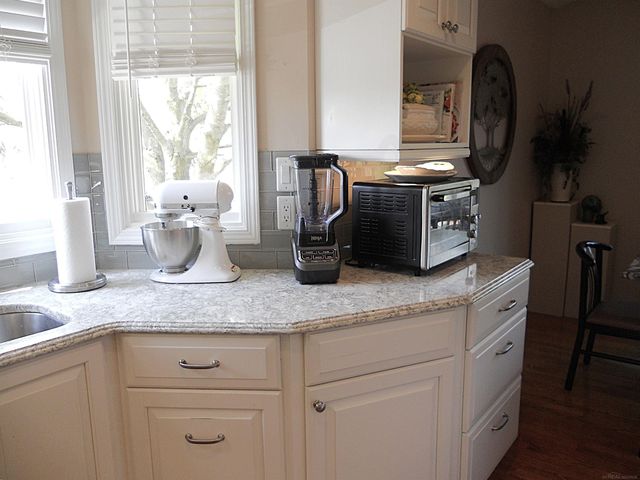 10690 Oxbow Heights Drive, White Lake, MI 48386