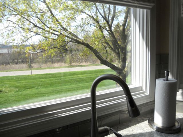 10690 Oxbow Heights Drive, White Lake, MI 48386