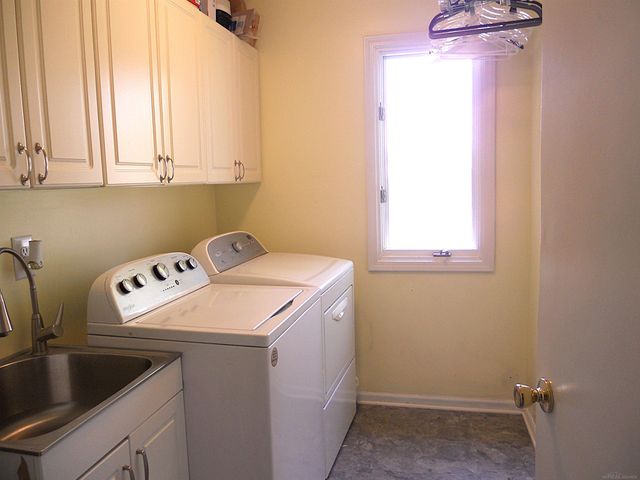 10690 Oxbow Heights Drive, White Lake, MI 48386