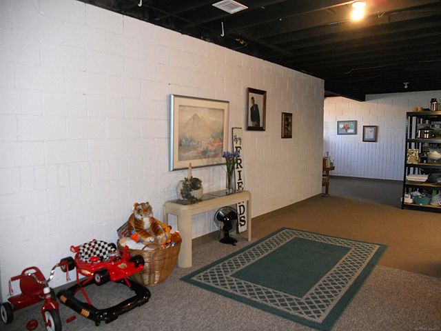 10690 Oxbow Heights Drive, White Lake, MI 48386