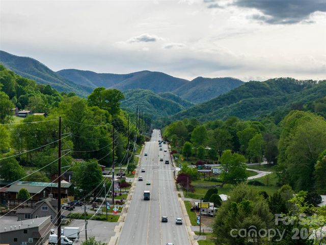 521 Soco Road, Maggie Valley, NC 28751