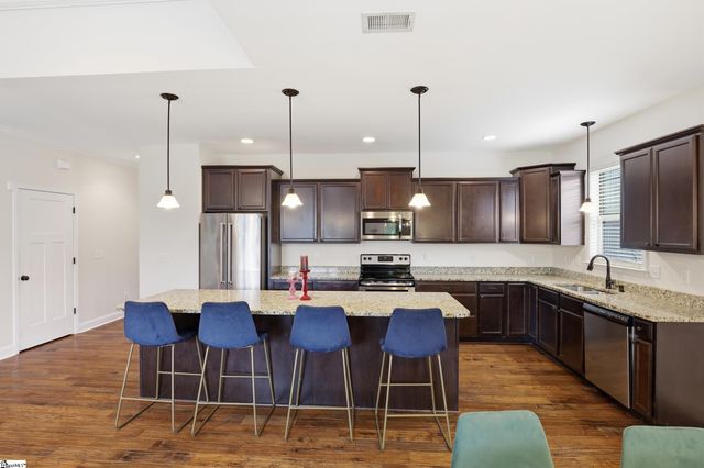 9 Gamesford Court, Simpsonville, SC 29680