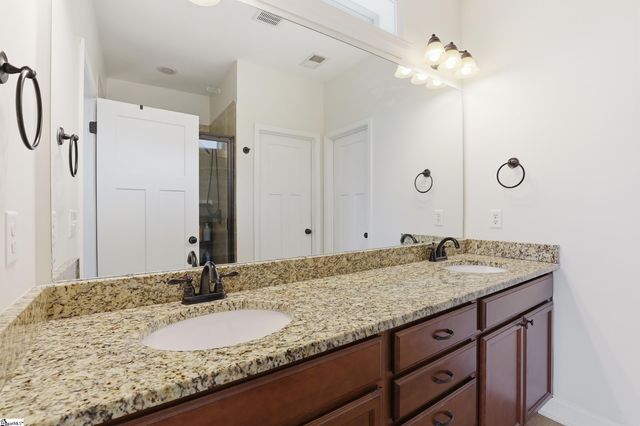 9 Gamesford Court, Simpsonville, SC 29680