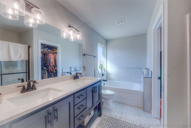 1422 E 149th Place S, Glenpool, OK 74008