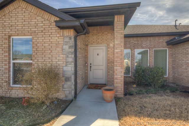 1422 E 149th Place S, Glenpool, OK 74008