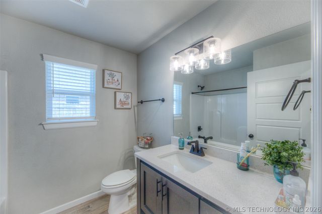 1422 E 149th Place S, Glenpool, OK 74008