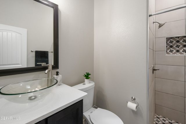 621 La Entrada Circle, Santa Teresa, NM 88008