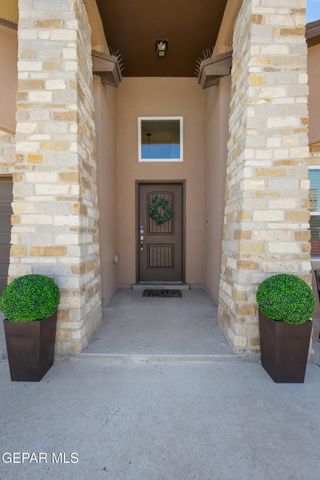 621 La Entrada Circle, Santa Teresa, NM 88008