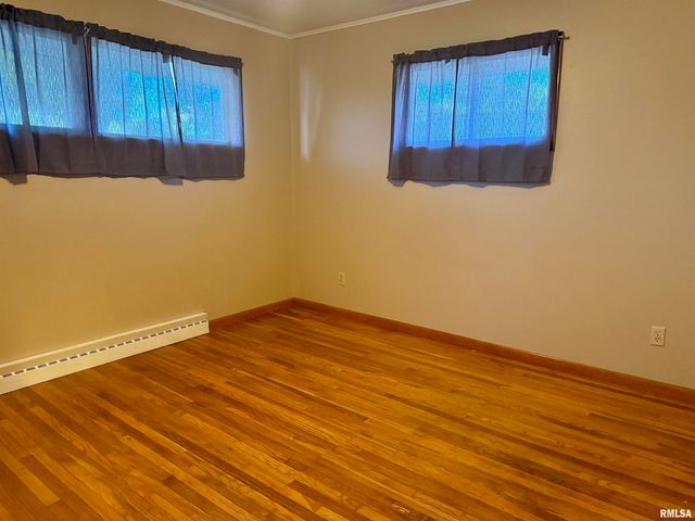 315 S JACKSON Street, Rushville, IL 62681