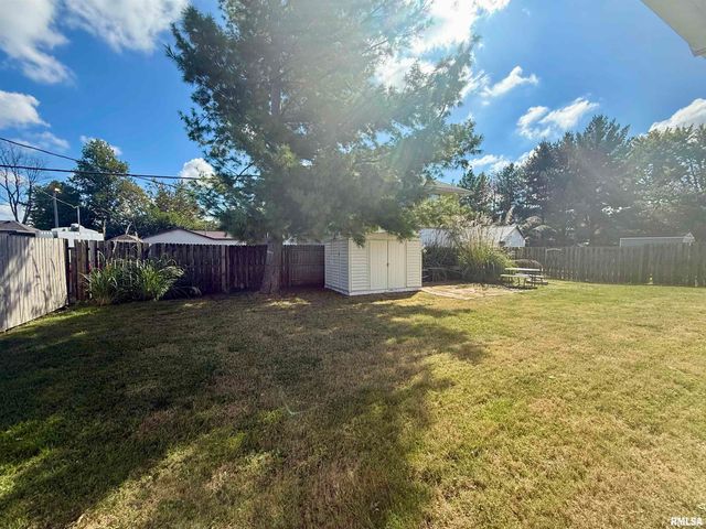 315 S JACKSON Street, Rushville, IL 62681