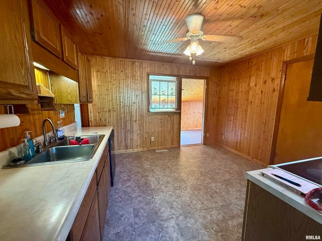 315 S JACKSON Street, Rushville, IL 62681