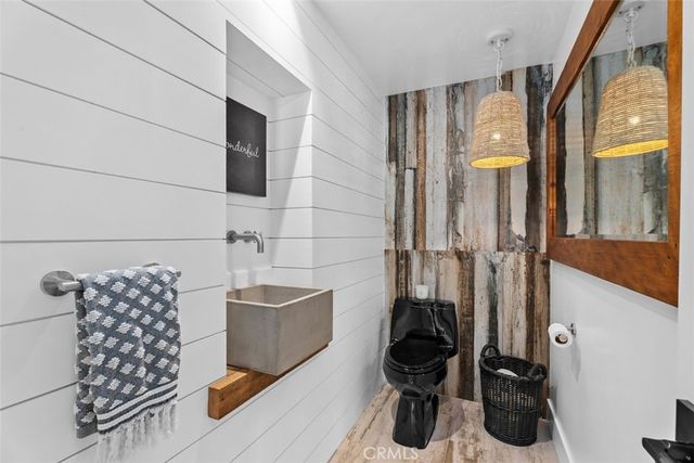 509 8th Street, Huntington Beach, CA 92648