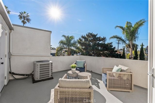 509 8th Street, Huntington Beach, CA 92648