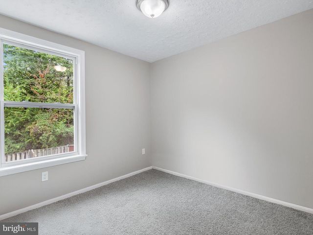 9410 CHIPPENHAM DR SW, Laurel, MD 20723