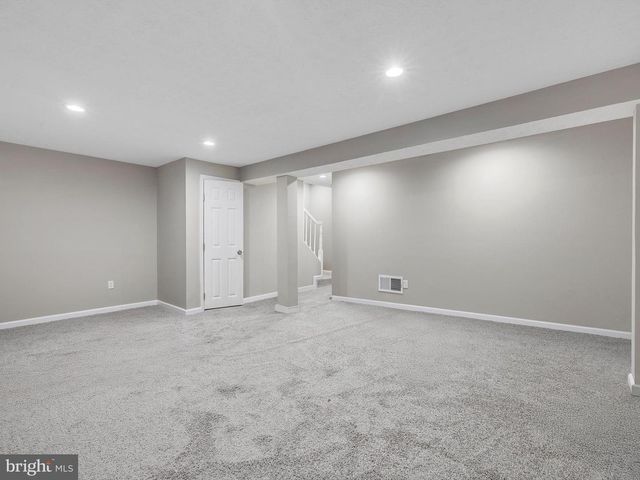 9410 CHIPPENHAM DR SW, Laurel, MD 20723