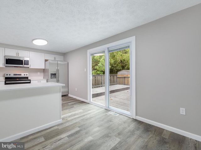 9410 CHIPPENHAM DR SW, Laurel, MD 20723
