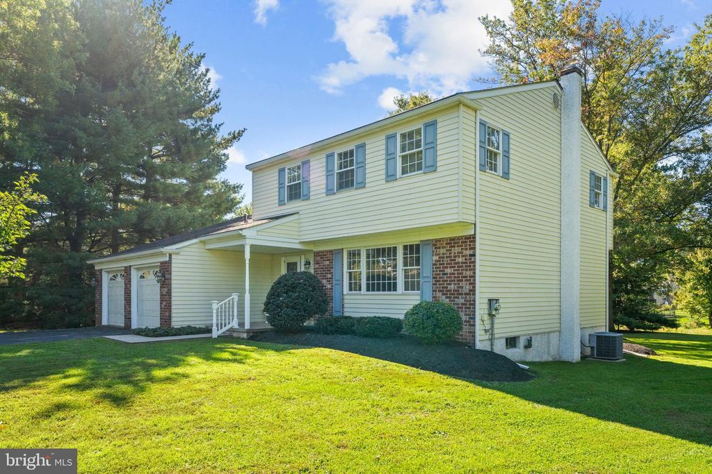 869 LAUREL LN, HARLEYSVILLE, PA 19438 — photo 2