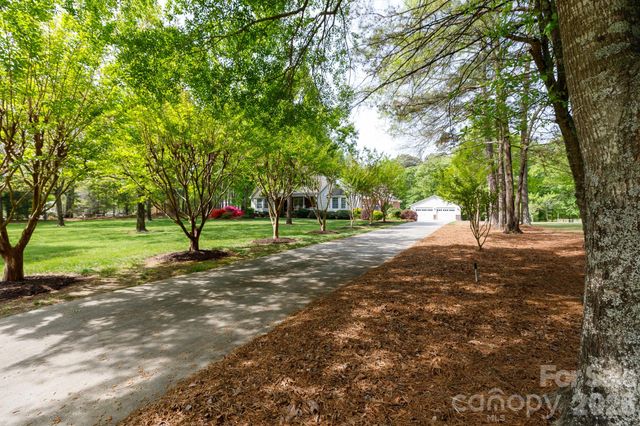 4307 Edgeland Road, Edgemoor, SC 29712