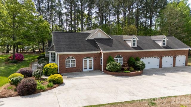 4307 Edgeland Road, Edgemoor, SC 29712