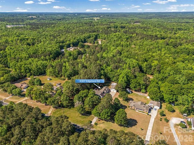 4307 Edgeland Road, Edgemoor, SC 29712