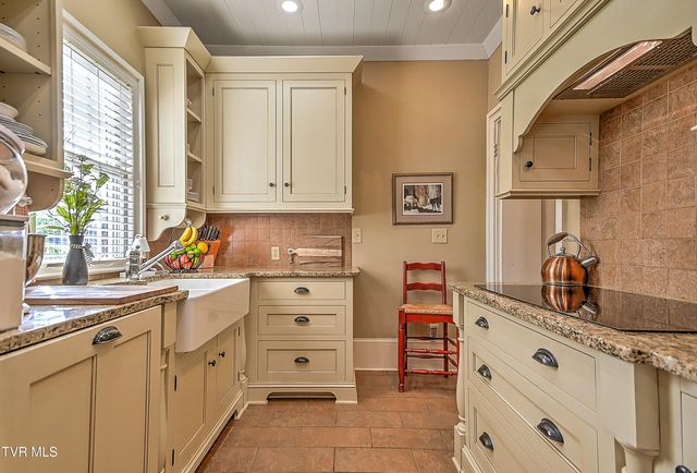 1549 Highway 126, Bristol, TN 37620
