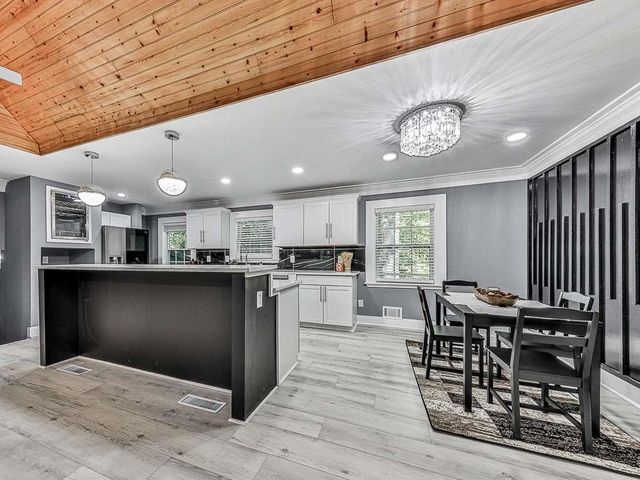 1564 Bubbling Creek Road, Brookhaven, GA 30319