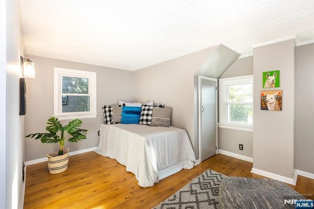 27 Gillespie Road, Bloomfield, NJ 07003