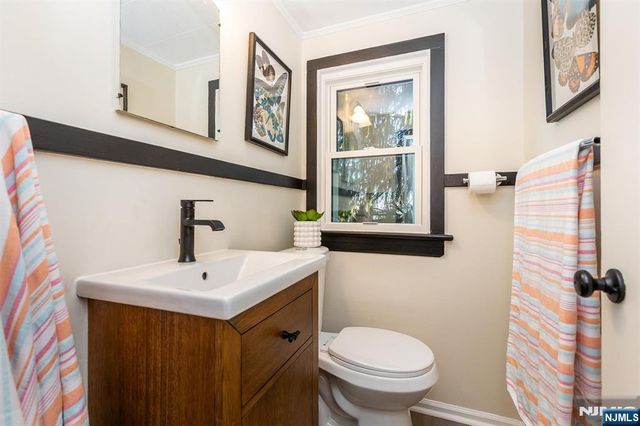 27 Gillespie Road, Bloomfield, NJ 07003