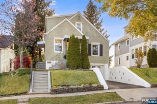 27 Gillespie Road, Bloomfield, NJ 07003