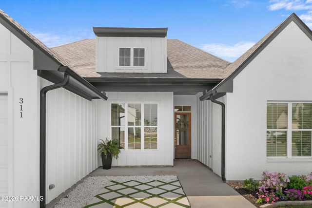 311 Buenos Aires Avenue, Youngsville, LA 70592