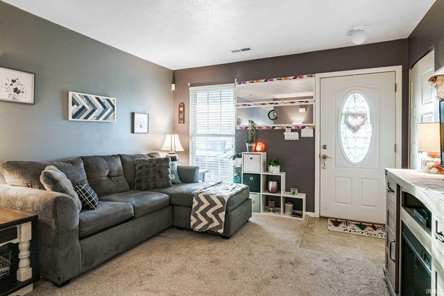 812 Berkley Circle, Mishawaka, IN 46544