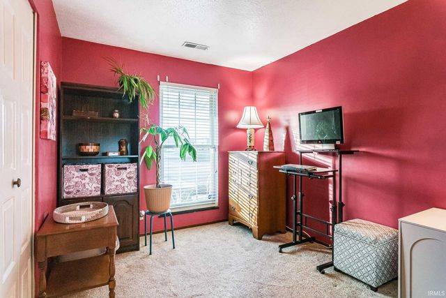 812 Berkley Circle, Mishawaka, IN 46544