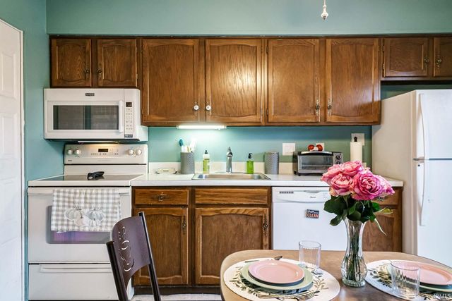 812 Berkley Circle, Mishawaka, IN 46544