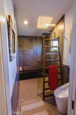 363 La Perle Lane, Costa Mesa, CA 92627