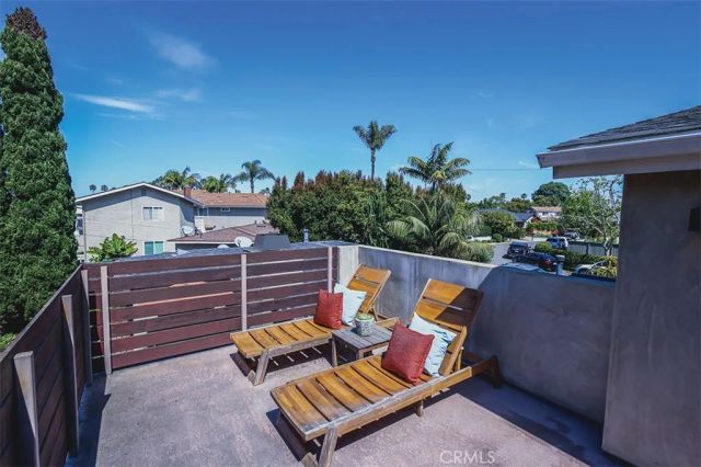 363 La Perle Lane, Costa Mesa, CA 92627