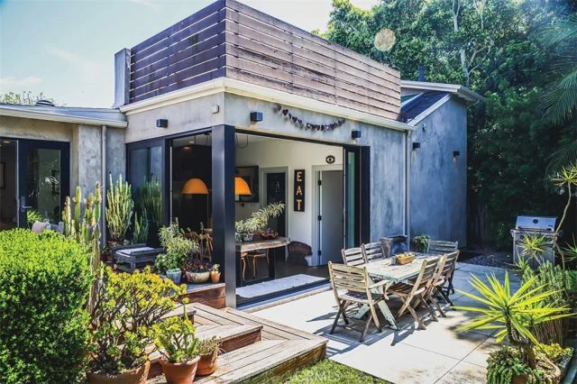 363 La Perle Lane, Costa Mesa, CA 92627