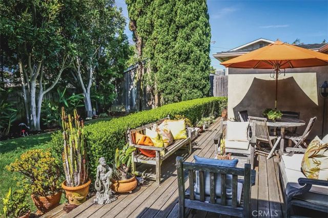 363 La Perle Lane, Costa Mesa, CA 92627