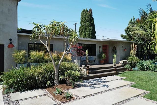 363 La Perle Lane, Costa Mesa, CA 92627