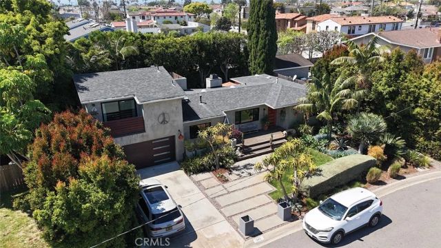 363 La Perle Lane, Costa Mesa, CA 92627